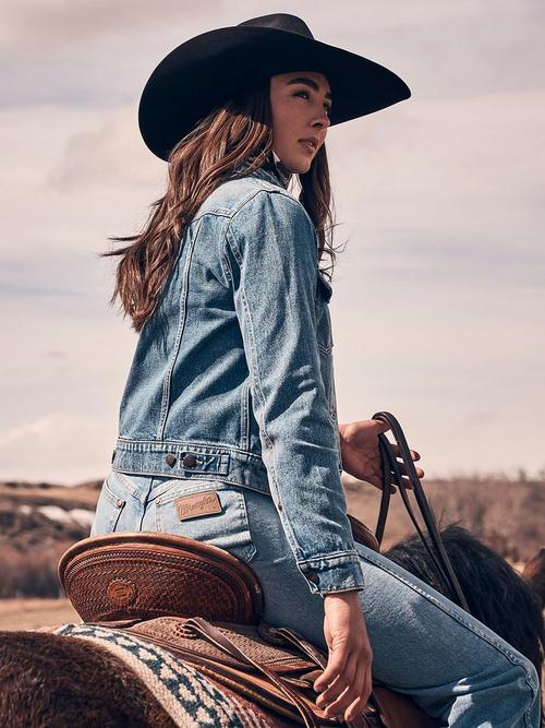 Women's Western Wear | Wrangler®